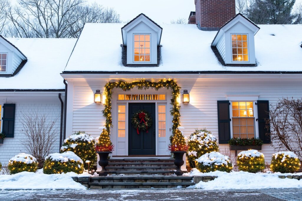 Why Add Holiday Lighting to Your Landscaping Business? — Wolf Creek ...